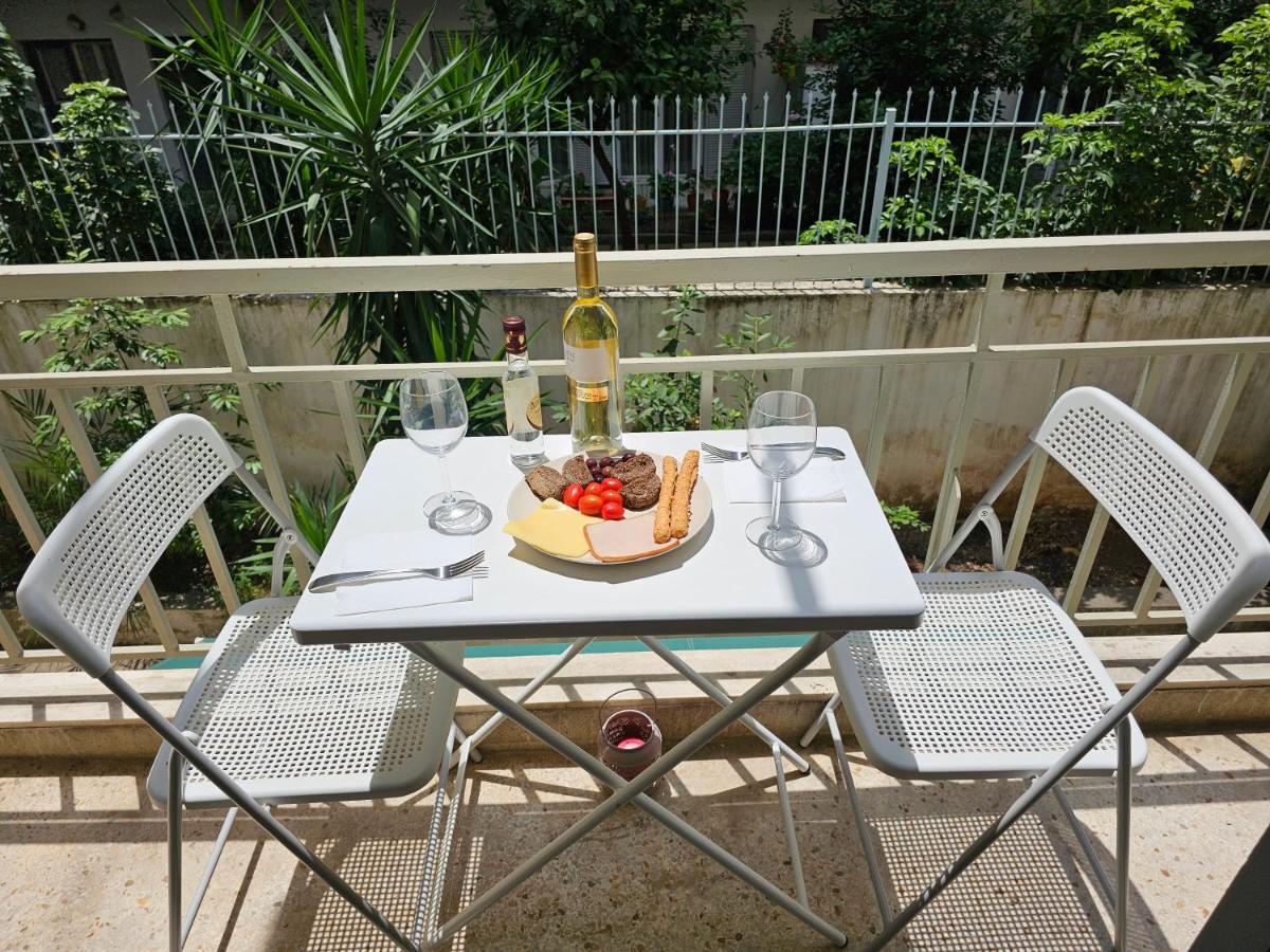 Athena Elegant Apartment Exterior photo